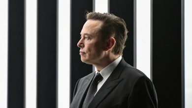 Elon Musk à l'ouverture d'une usine Teasla à Gruenheide, en Allemagne. Photo d'archives/REUTERS/Patrick Pleul
